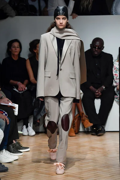 Look 53